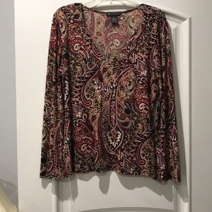 Beautiful top with unique design